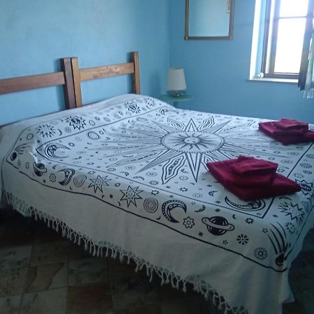 Bed and Breakfast Sa Domo De Afra Стинтино Экстерьер фото