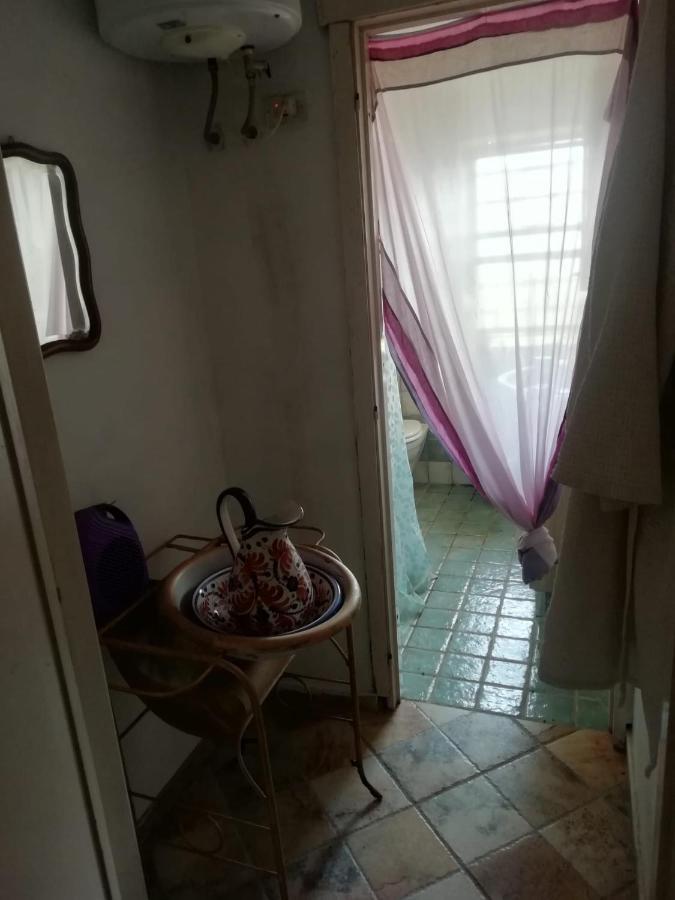 Bed and Breakfast Sa Domo De Afra Стинтино Экстерьер фото