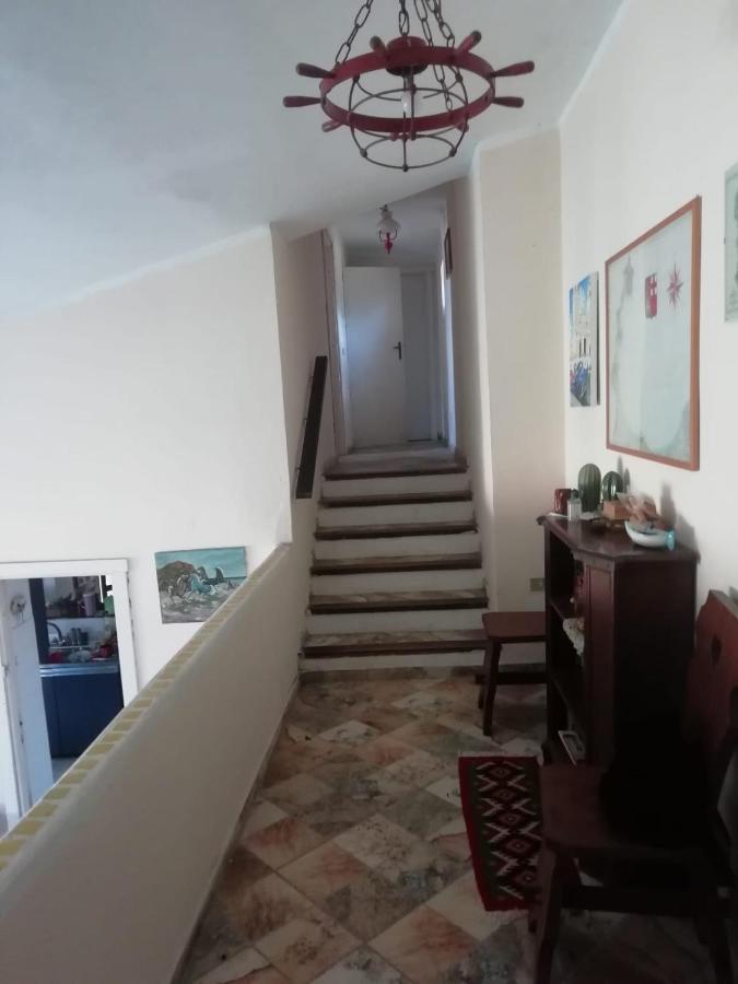 Bed and Breakfast Sa Domo De Afra Стинтино Экстерьер фото